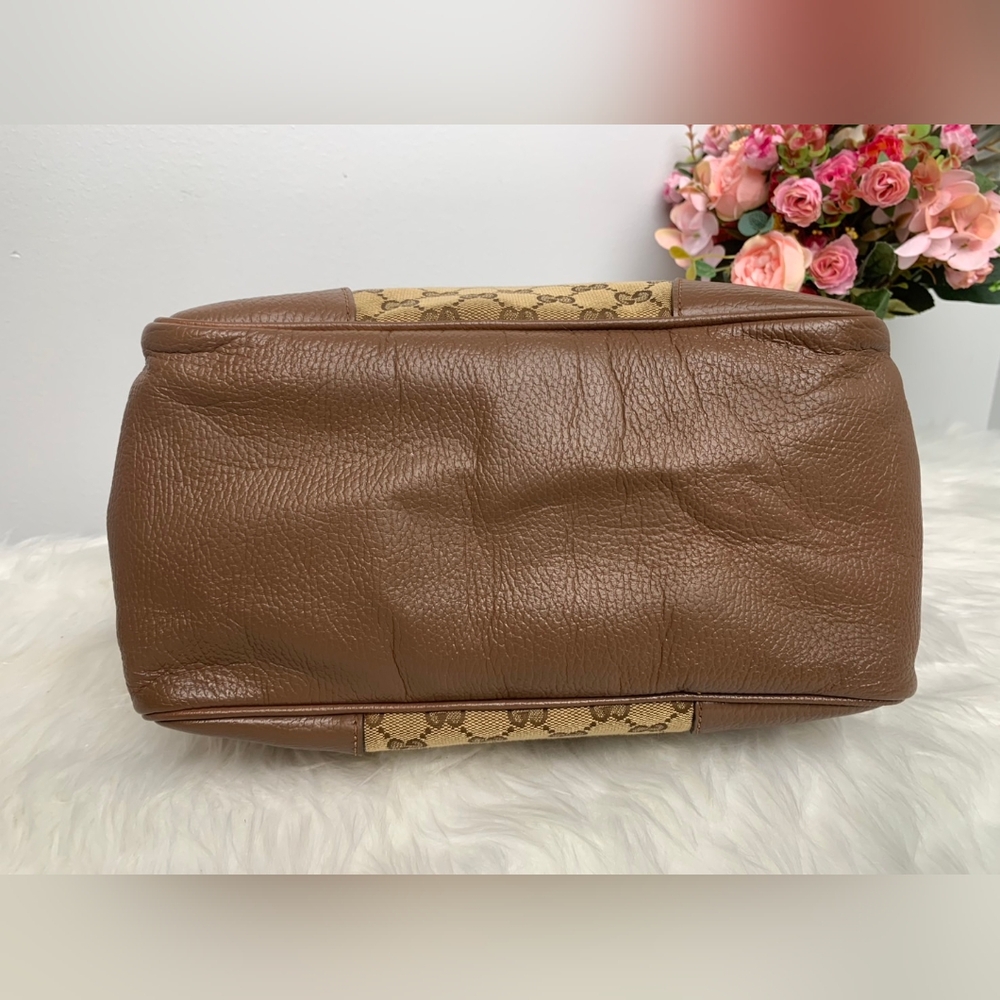 Gucci GG Canvas Bree Medium bag - Picture 6 of 17